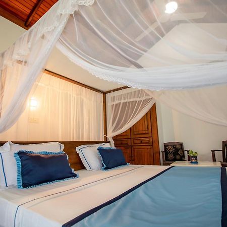 Bed and Breakfast Three Shades Галле Экстерьер фото