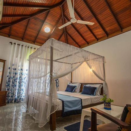 Bed and Breakfast Three Shades Галле Экстерьер фото