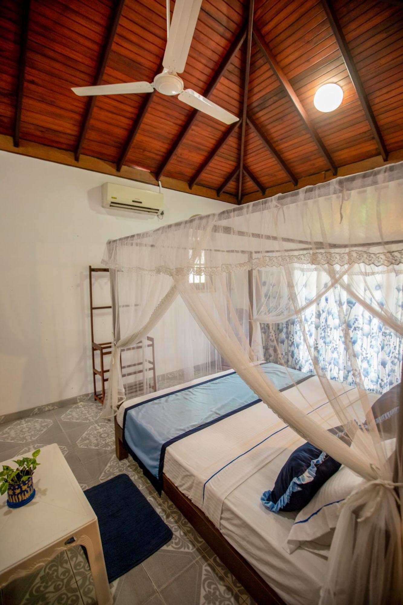 Bed and Breakfast Three Shades Галле Экстерьер фото