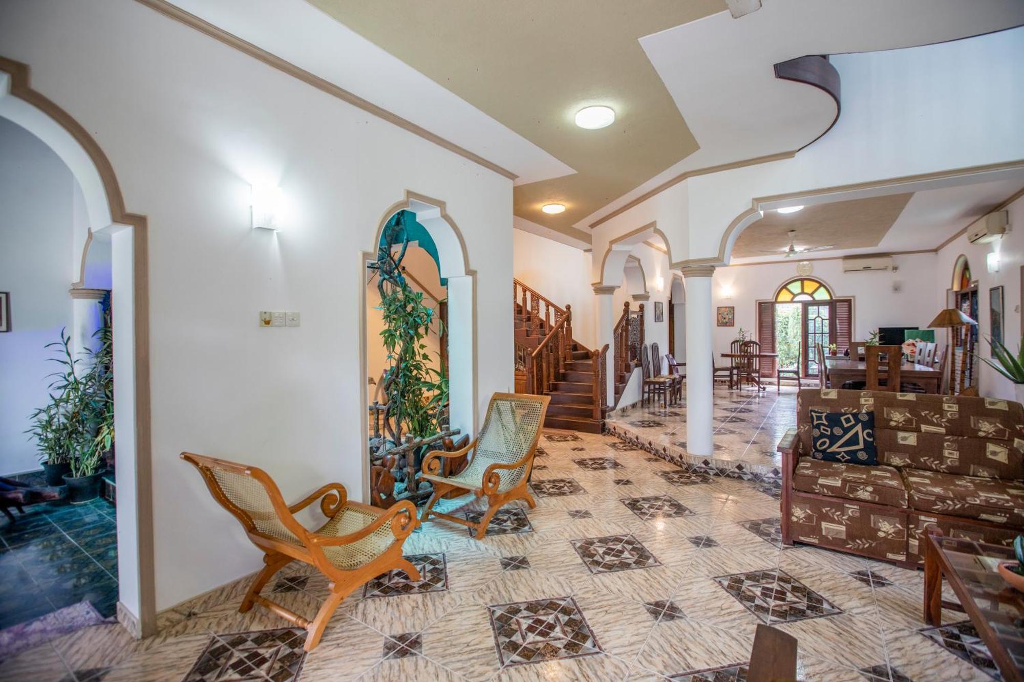 Bed and Breakfast Three Shades Галле Экстерьер фото